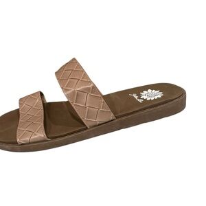 Yellow Box Feylie Tan Slides Sandals Size 9